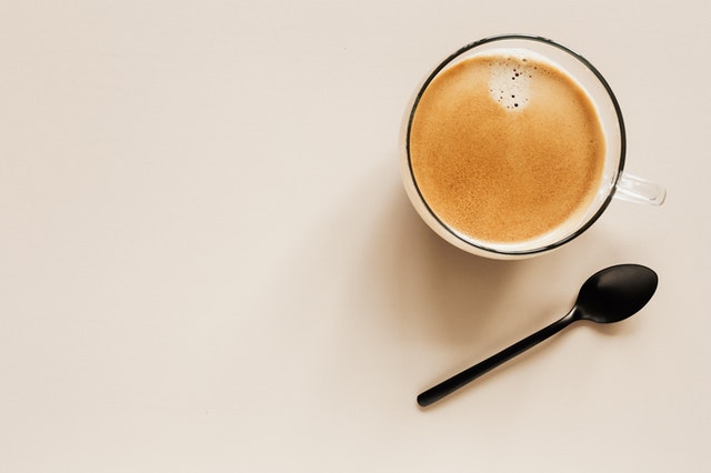 En Güzel Kahve Tonu: Cappuccino Rengi Yatak Odalarınızda