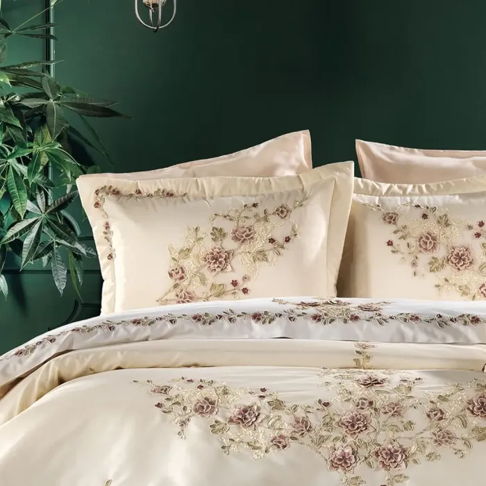 Azur Bedspread Set / Capp - Burgundy - 4