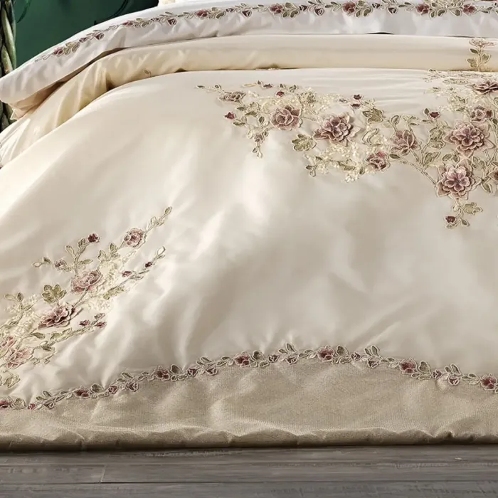 Azur Bedspread Set / Capp - Burgundy - 5