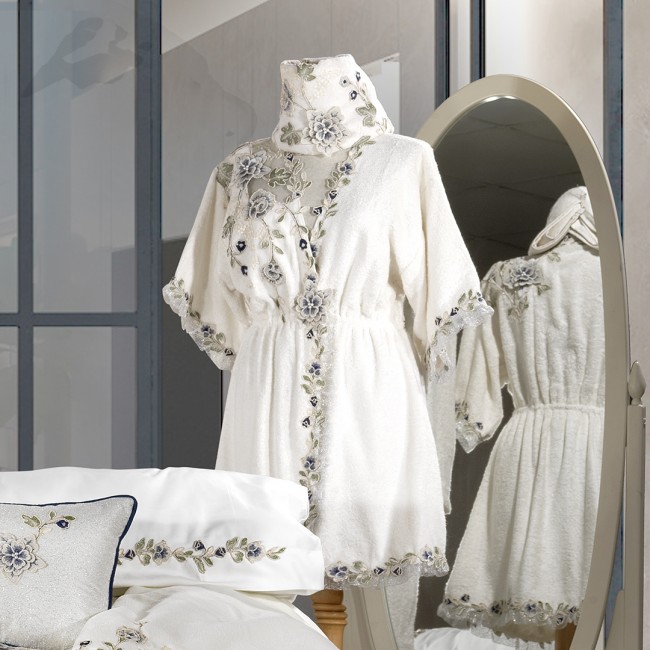 Azur Kadın Krem-Lacivert Balayı Bornoz Seti