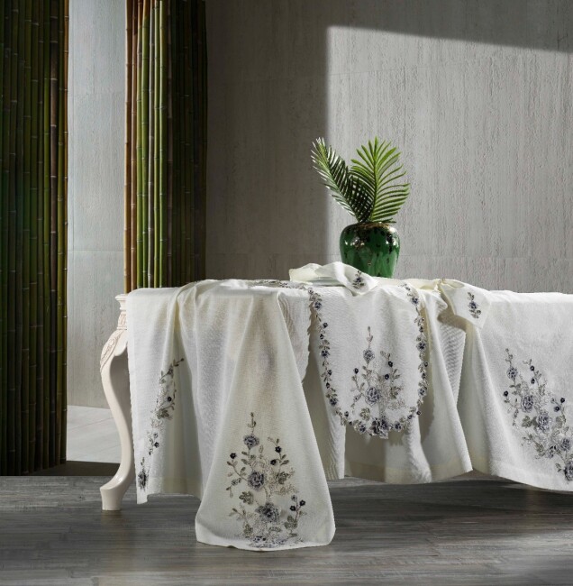 Azur Masa Örtüsü Takımı / Krem - Lacivert - Zebra Casa