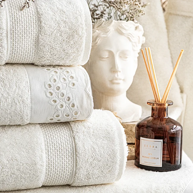 Berry 6 Parça Pamuk Brodeli Aile Bornoz Seti - 6