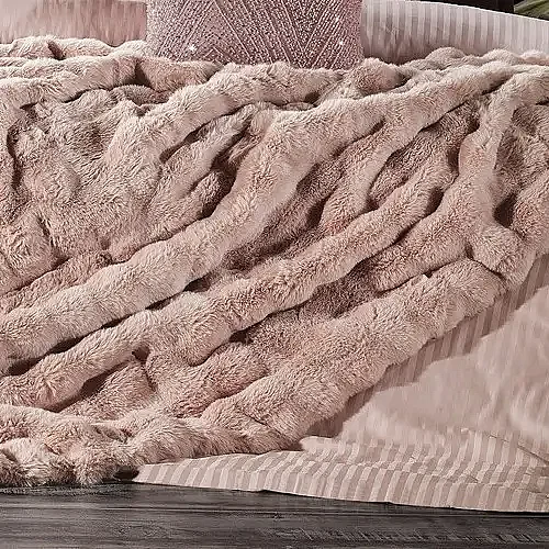 Bonny Kürk Yatak Örtüsü / Pudra - 4