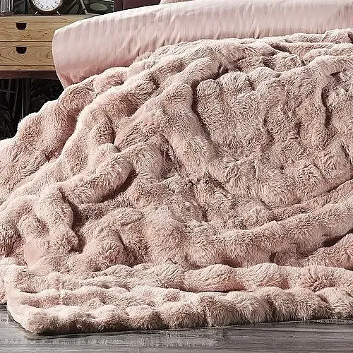 Bonny Kürk Yatak Örtüsü / Pudra - 5