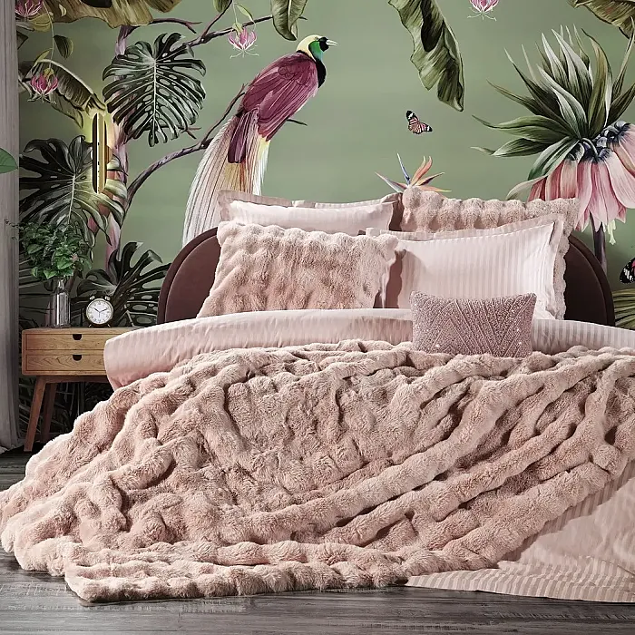 Bonny Kürk Yatak Örtüsü / Pudra - 1