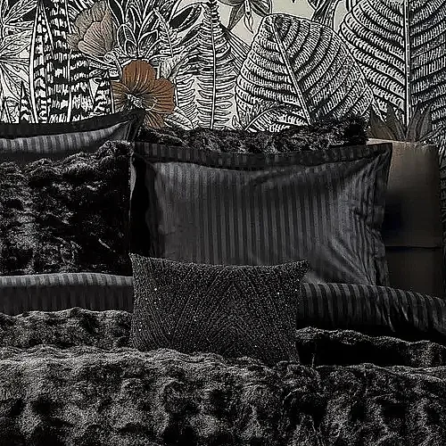 Bonny Kürk Yatak Örtüsü / Siyah - Zebra Casa (1)