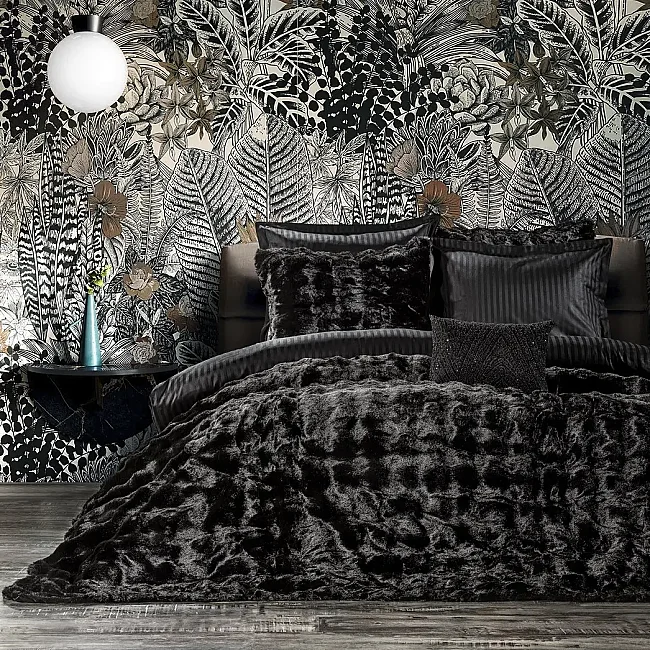 Bonny Kürk Yatak Örtüsü / Siyah 