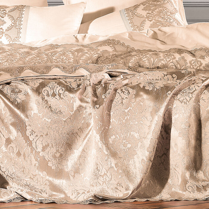 Camelia Cappuccino Pique Set with Duvet Cover