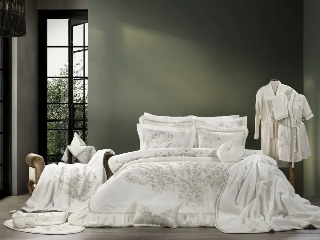 Elenor 23 Parça Premium Çeyiz Yatak Seti / Krem