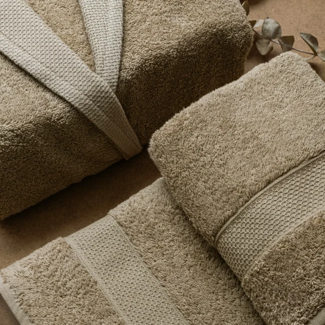 Flame 6 Parça Pamuk Nakışlı Aile Bornoz Seti - 6