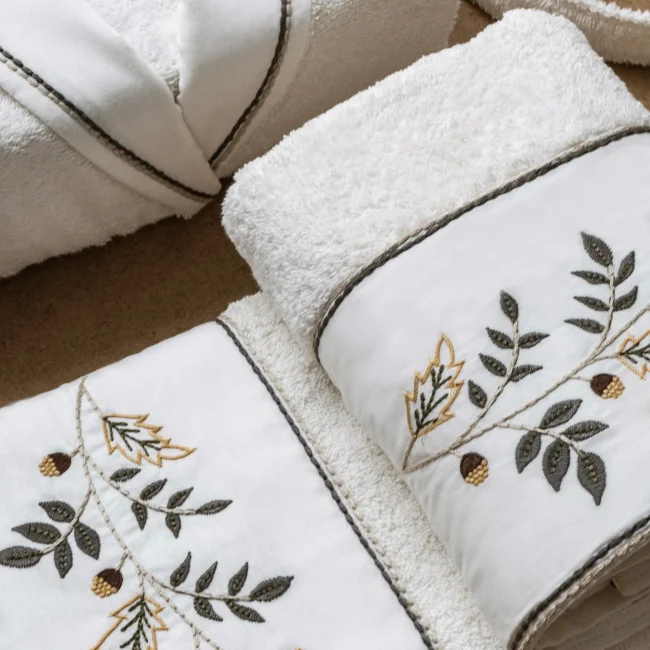 Flame 6 Parça Pamuk Nakışlı Aile Bornoz Seti - 7