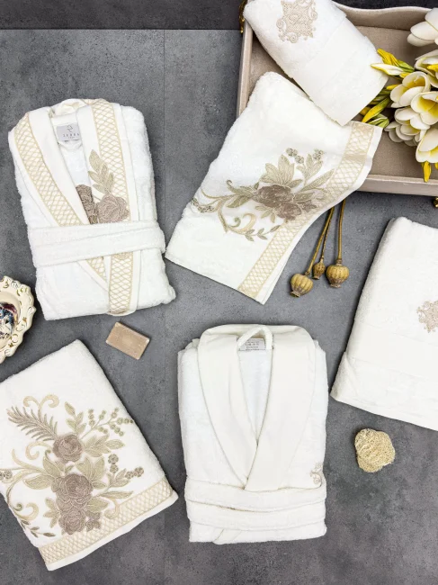 Flora Bambu Dantelli Aile Bornoz Seti / Krem 