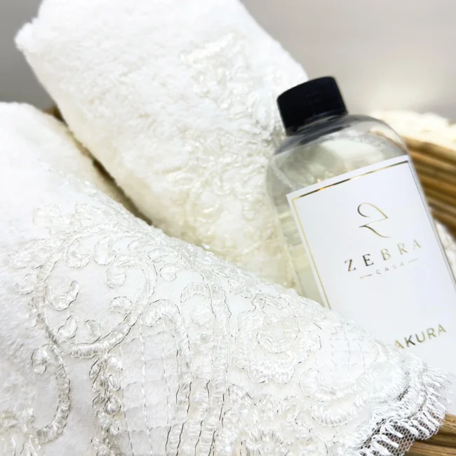 Gloria Kokulu Havlu Seti - 4