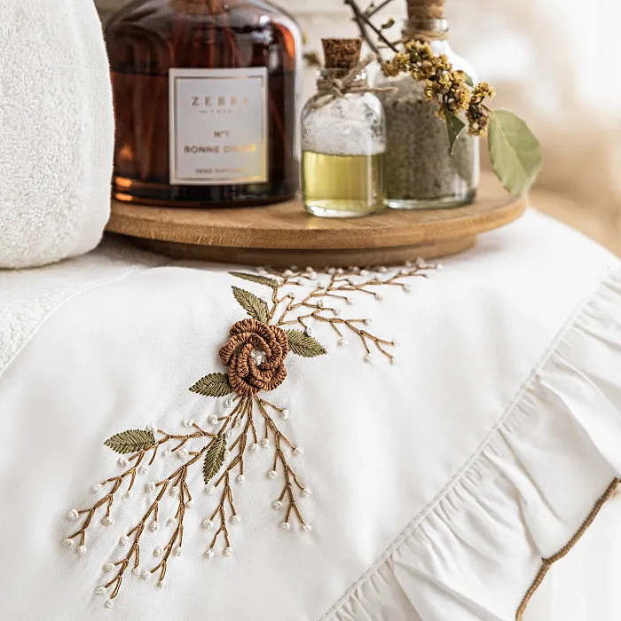 Ladina 6 Parça Pamuk Nakışlı Aile Bornoz Seti - 5