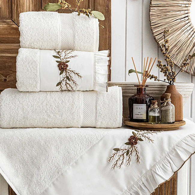 Ladina 6 Parça Pamuk Nakışlı Aile Bornoz Seti - 3