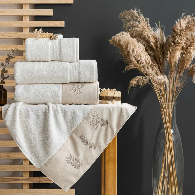 Terre 6 Parça Pamuk Nakışlı Aile Bornoz Seti - 5