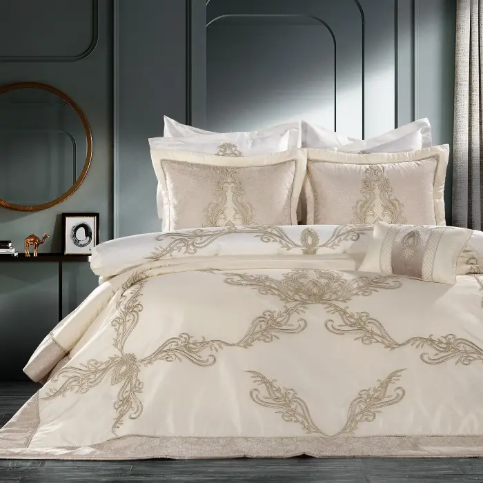 Tiara Bedspread Set / Capp - 1