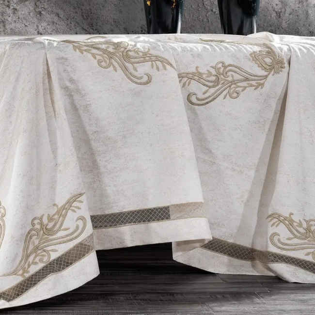 Tiara Masa Örtüsü / Capp - Zebra Casa (1)