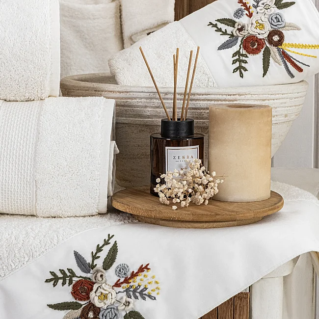 Valeron 6 Parça Pamuk Nakışlı Aile Bornoz Seti - 3